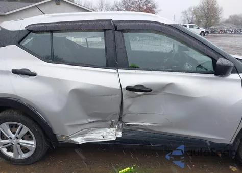 2018 Nissan Kicks S z USA, uszkodzony, nr VIN 3N1CP5CU2JL519482